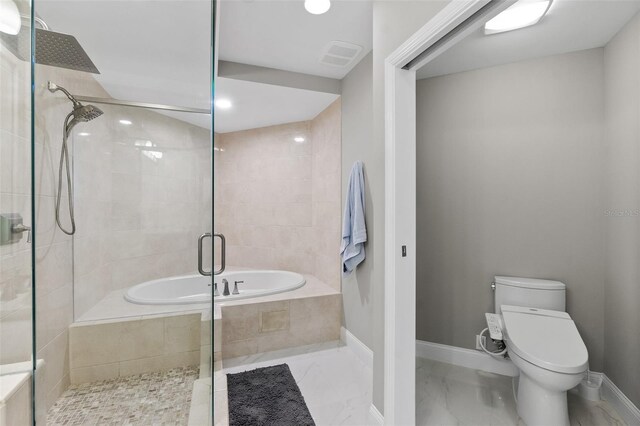 full bath with marble finish floor, visible vents, toilet, a tile shower, and baseboards