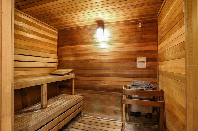 view of sauna / steam room