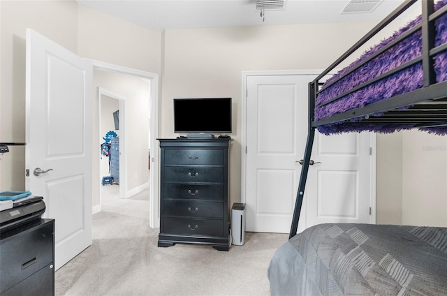 32924 Estate Garden Dr, Wesley Chapel, FL 33545 - bedroom featuring visible vents and light carpet