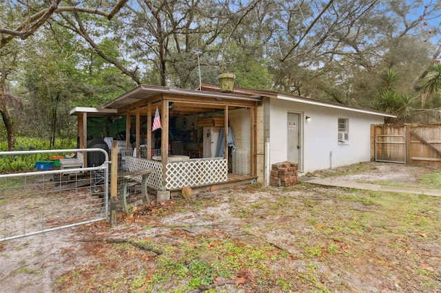 view of outdoor structure featuring an outdoor structure