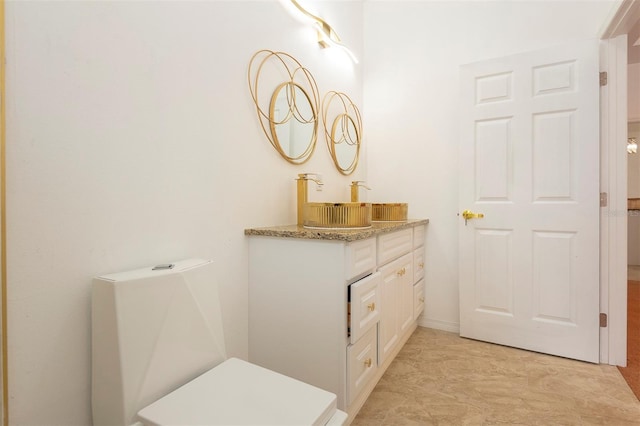 bathroom with vanity