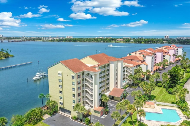 bird's eye view with a water view