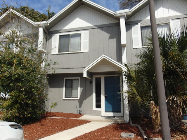 view of front of property featuring board and batten siding