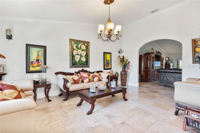 living room featuring baseboards, visible vents, arched walkways, ornamental molding, and a notable chandelier