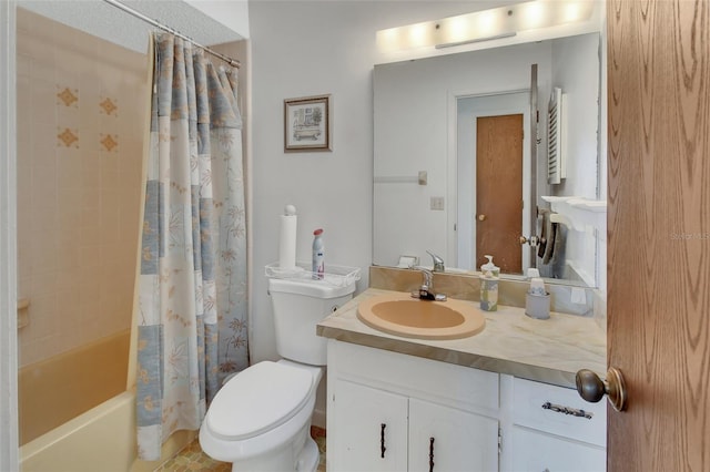 full bath with vanity, toilet, and shower / tub combo