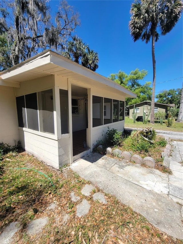 318 S Massachusetts Ave, Deland, FL 32724 - photo 5