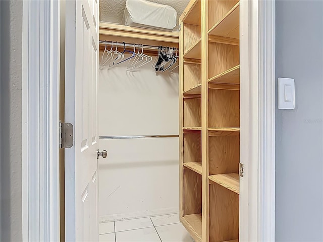 1578 Stone Trl, Deltona, FL 32725 - walk in closet featuring tile patterned floors