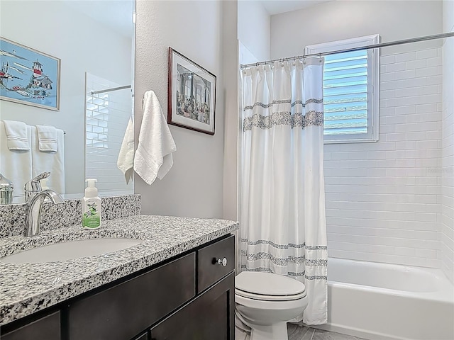 425 Wedgeworth Ln, Deland, FL 32724 - full bath with toilet, shower / tub combo, and vanity