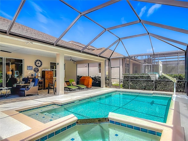 425 Wedgeworth Ln, Deland, FL 32724 - view of pool with ceiling fan, a pool with connected hot tub, a lanai, and a patio area