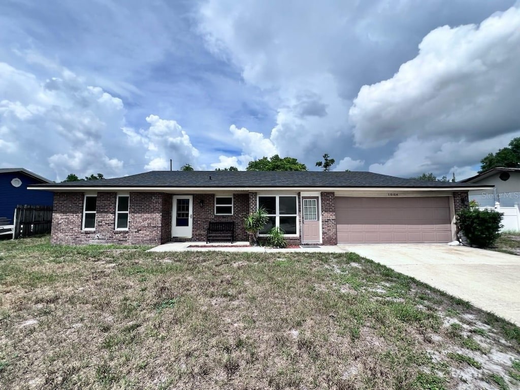 1054 Abeline Dr, Deltona, FL 32725 - photo 1