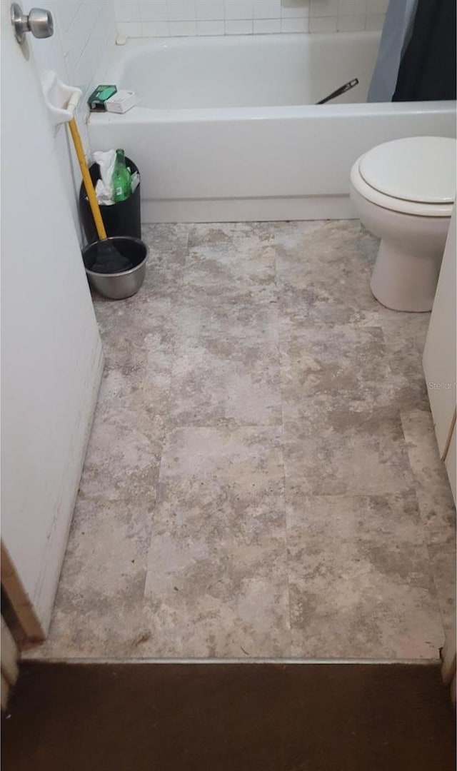 full bath with toilet