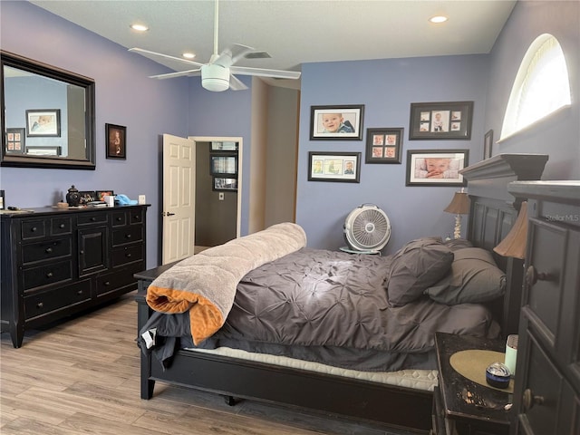 4749 Stoneview Cir, Oldsmar, FL 34677 - bedroom featuring light wood-type flooring, recessed lighting, and ceiling fan