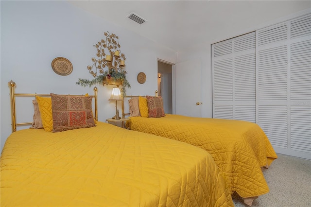 1148 Briarwood Ave, Deltona, FL 32725 - bedroom featuring visible vents and a closet