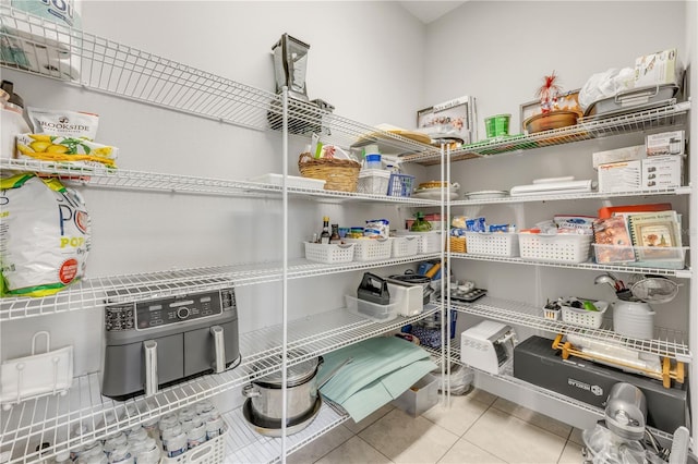660 Mosaic Blvd, Daytona Beach, FL 32124 - view of pantry
