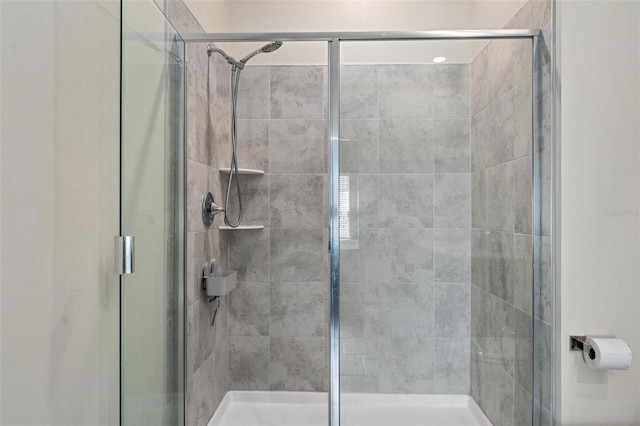 1079 Quaker Ridge Ln, Davenport, FL 33896 - full bath with a stall shower