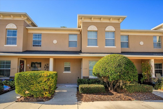 multi unit property featuring stucco siding