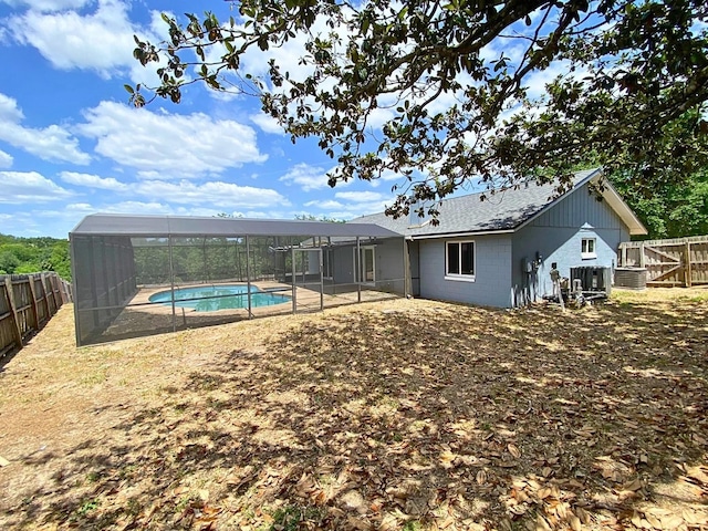 206 Westmoor Bnd, Orlando, FL 32835 - view of swimming pool featuring a fenced in pool, a fenced backyard, and a patio