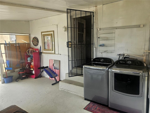 317 Inwood Ave, New Smyrna Beach, FL 32168 - washroom with washing machine and clothes dryer