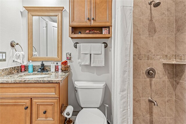 4604 Barbados Loop, Clermont, FL 34711 - full bathroom with tiled shower, toilet, and vanity