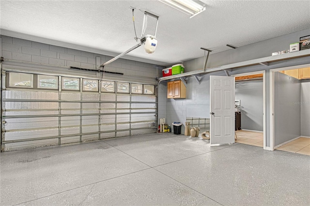 4604 Barbados Loop, Clermont, FL 34711 - garage featuring concrete block wall
