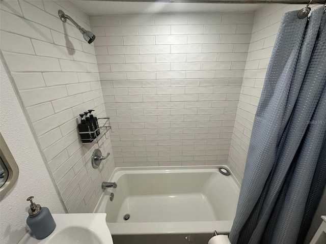 3112 S Atlantic Ave, Daytona Beach, FL 32118 - bathroom featuring shower / bath combination with curtain