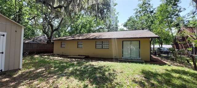 1621 Anniston Ave, Daytona Beach, FL 32117 - view of outdoor structure with an outbuilding