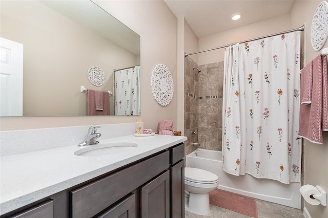 684 Stonebriar Dr SE, Palm Bay, FL 32909 - full bathroom featuring vanity, toilet, and shower / bathtub combination with curtain