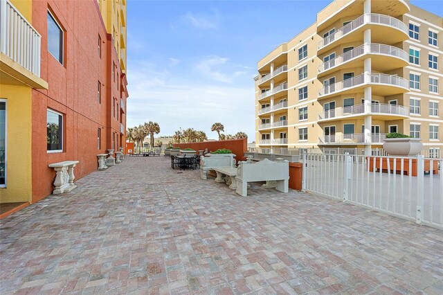 2901 S Atlantic Ave Unit 401, Daytona Beach Shores, FL 32118 - surrounding community with outdoor dining area