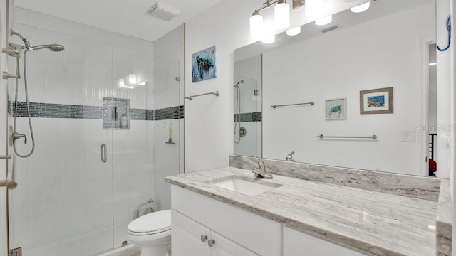 302 Tammie Sue Ln, Deland, FL 32724 - full bathroom featuring vanity, a stall shower, and toilet