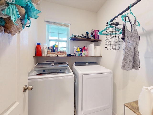 2919 Sime St, New Smyrna Beach, FL 32168 - laundry room featuring separate washer and dryer