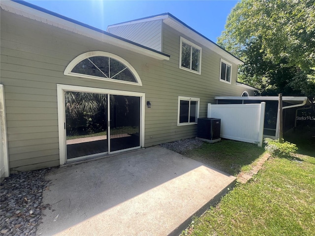 15 Misners Trl, Ormond Beach, FL 32174 - rear view of house with a patio area