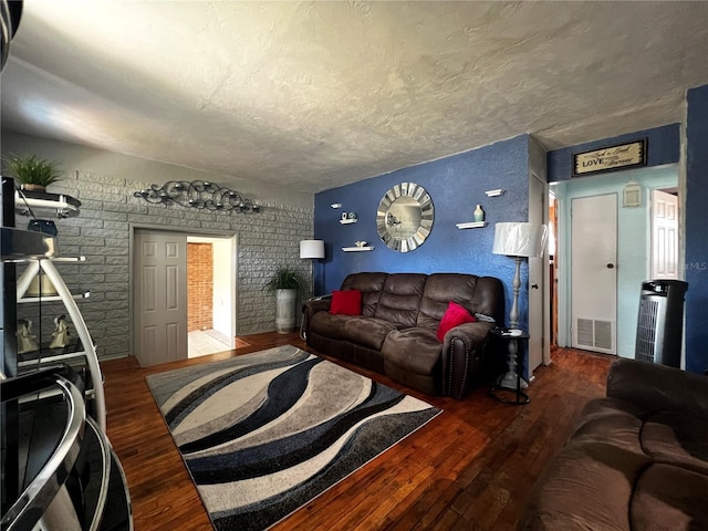 601 Berkshire Rd, Daytona Beach, FL 32114 - living room with wood finished floors