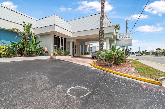 935 S Atlantic Ave Unit 105, Daytona Beach, FL 32118 - view of building exterior