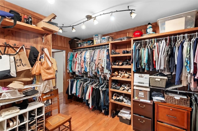 1056 Reynolds Rd, De Leon Springs, FL 32130 - spacious closet with light wood-style floors