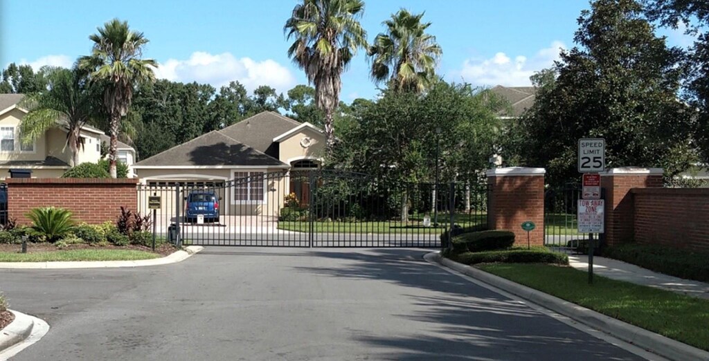 117 Hadley Dr, Sanford, FL 32771 - photo 2