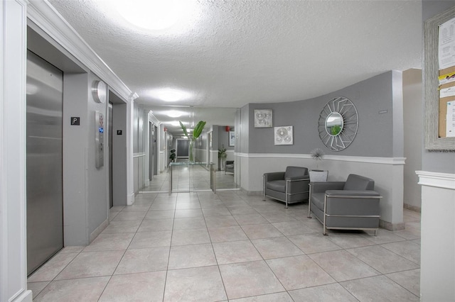 3043 S Atlantic Ave Unit 204, Daytona Beach, FL 32118 - building lobby featuring a textured ceiling