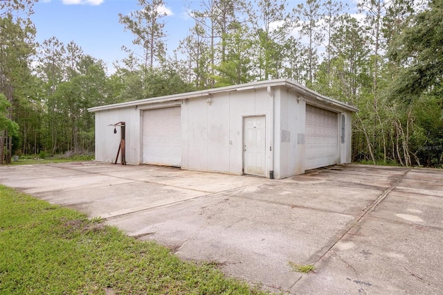 3671 Plantation Dr, Ormond Beach, FL 32174 - view of detached garage