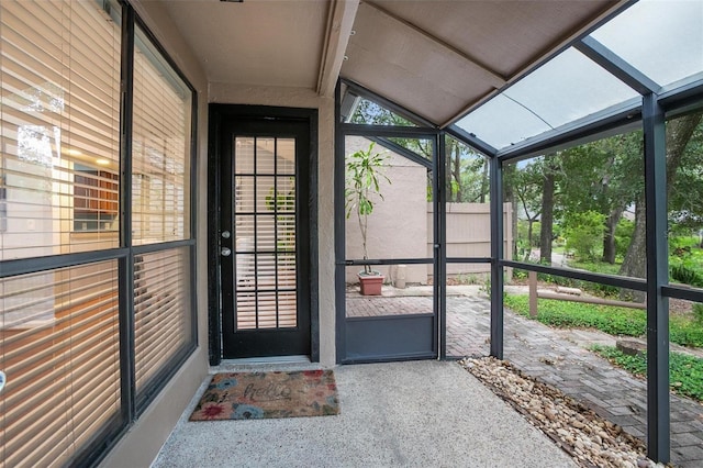 940 Douglas Ave Unit 189, Altamonte Springs, FL 32714 - unfurnished sunroom featuring vaulted ceiling