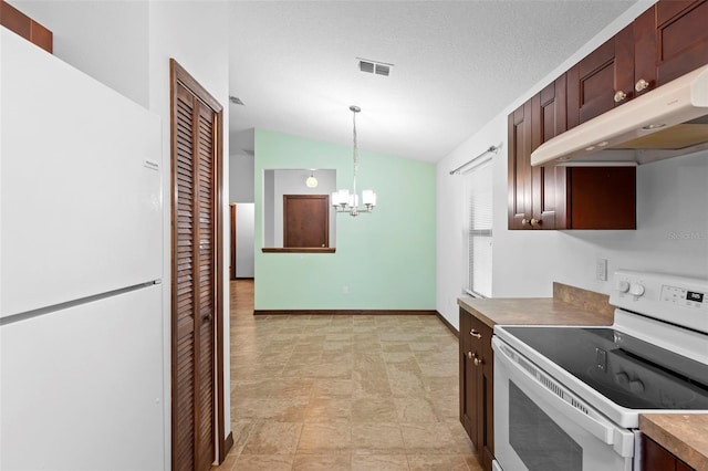 1018 E Gaucho Cir, Deltona, FL 32725 - kitchen featuring white appliances, vaulted ceiling, a chandelier, exhaust hood, and baseboards