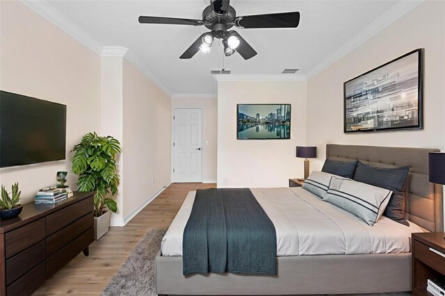 2263 Catbriar Way, Oviedo, FL 32765 - bedroom with crown molding, light wood-style flooring, and ceiling fan