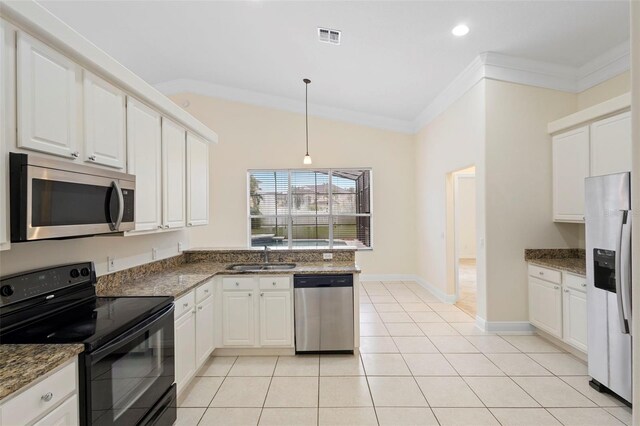 2263 Catbriar Way, Oviedo, FL 32765 - kitchen featuring stainless steel appliances, ornamental molding, white cabinetry, a peninsula, and pendant lighting