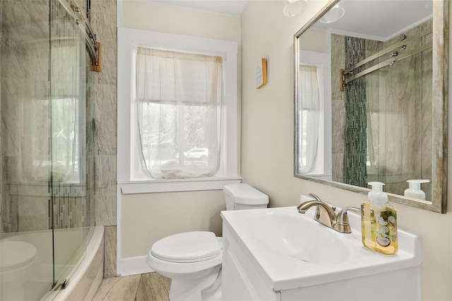 812 Faulkner St, New Smyrna Beach, FL 32168 - bathroom with vanity and enclosed tub / shower combo