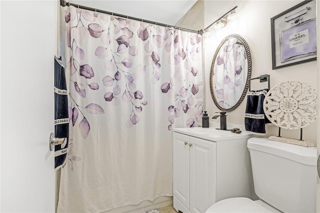 1455 Whitewood Dr, Deltona, FL 32725 - full bathroom featuring vanity and a shower with curtain
