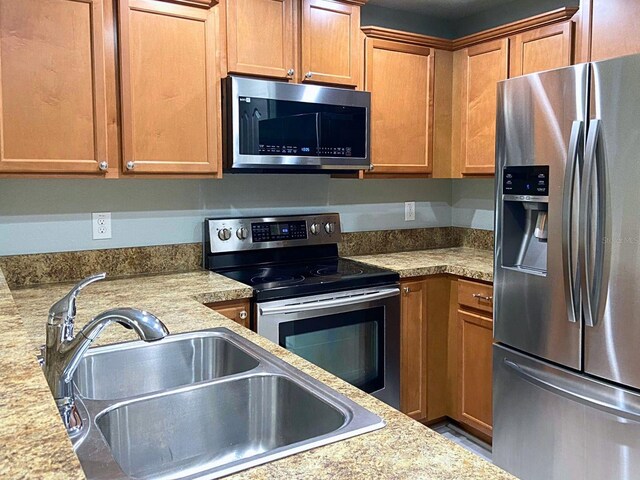 405 Carina Cir, Sanford, FL 32773 - photo 3