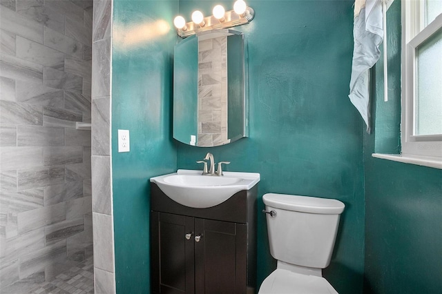 502 W Hogle Ave, Deland, FL 32720 - full bath featuring vanity and a tile shower