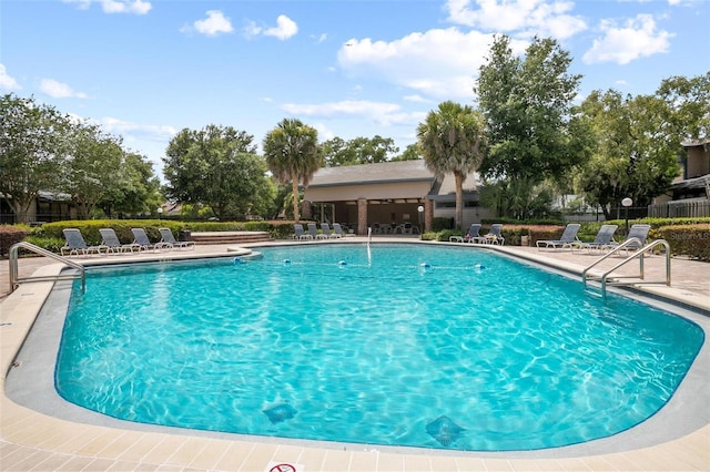 874 Commonwealth Ct, Casselberry, FL 32707 - community pool with a patio area