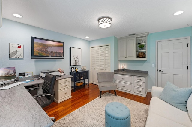 3 Pine Meadow Ct, Debary, FL 32713 - office area with dark wood finished floors and recessed lighting