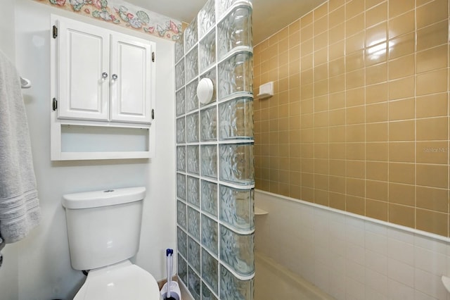 2043 S Atlantic Ave Unit 520, Daytona Beach, FL 32118 - full bath with walk in shower and toilet