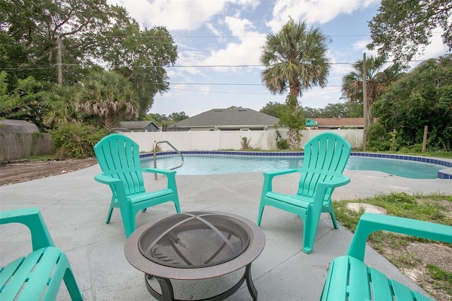 3117 Pine Tree Dr, Edgewater, FL 32141 - view of pool with a fenced backyard and a patio
