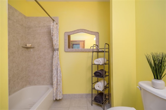208 Wall St Unit 204, Daytona Beach, FL 32114 - bathroom with tile patterned floors and shower / bathtub combination with curtain
